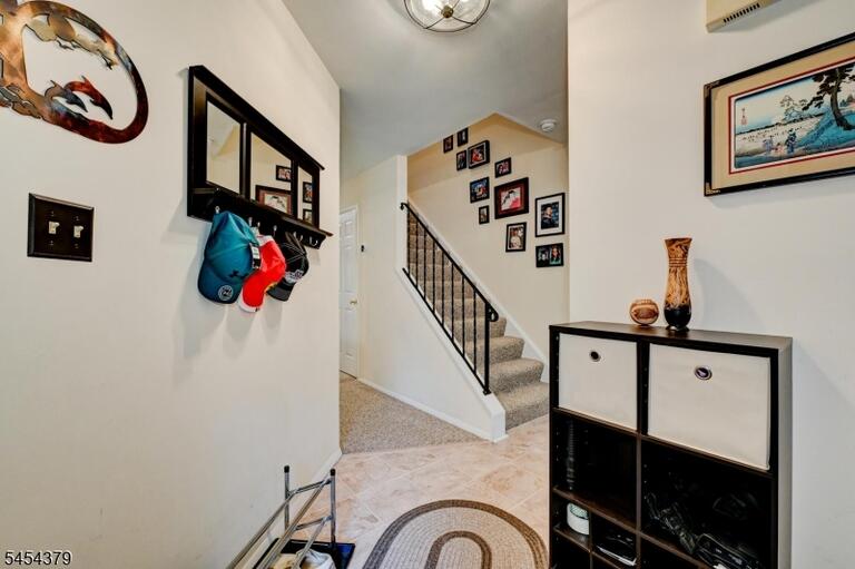 Property listing MLS 4047652 photo 4