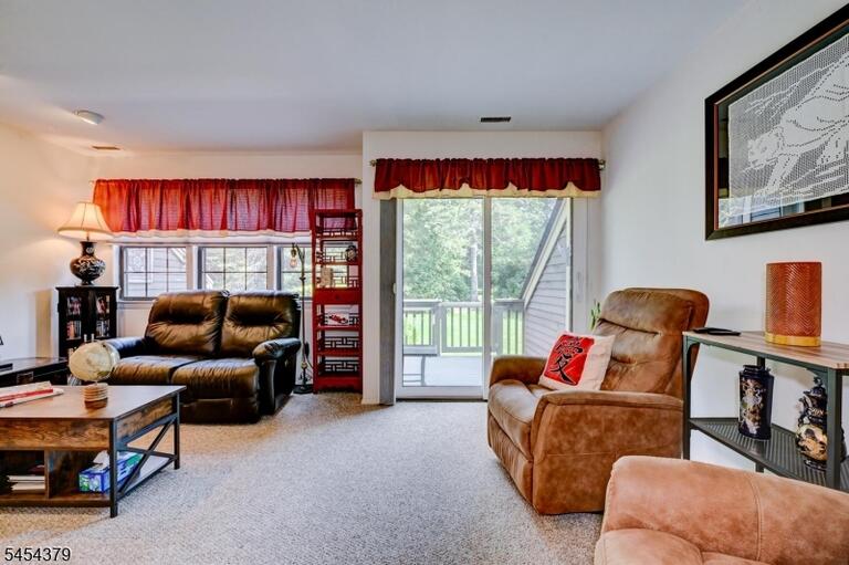 Property listing MLS 4047652 photo 5