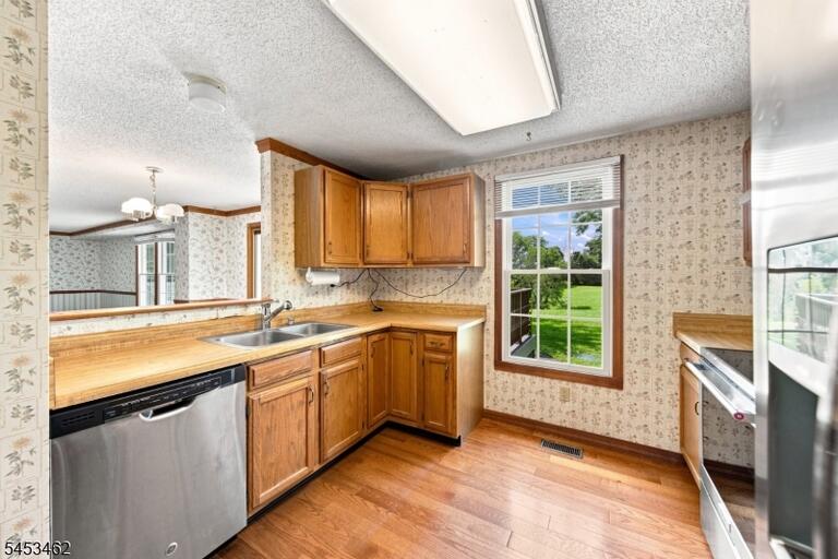 Property listing MLS 4047654 photo 10