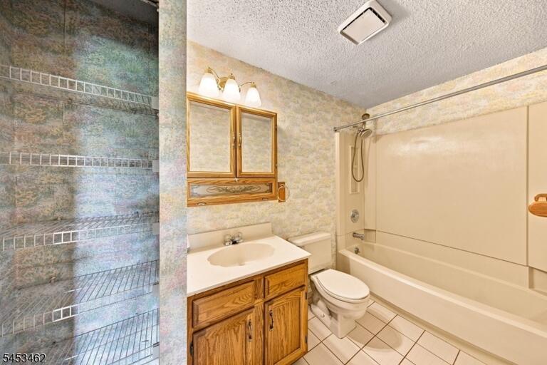 Property listing MLS 4047654 photo 30