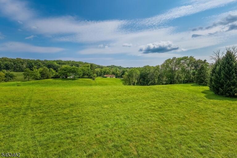 Property listing MLS 4047654 photo 44