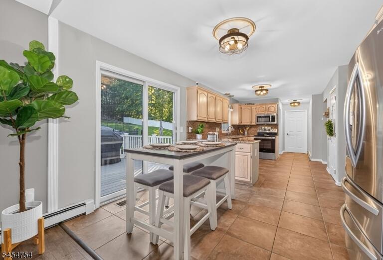 Property listing MLS 4047655 photo 14