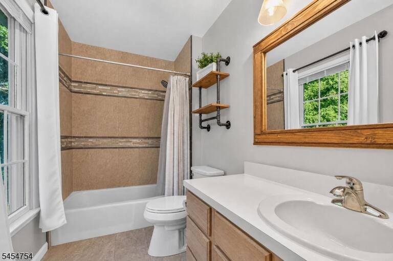 Property listing MLS 4047655 photo 19