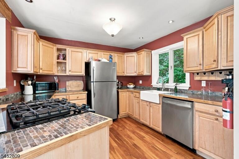 Property listing MLS 4047657 photo 6