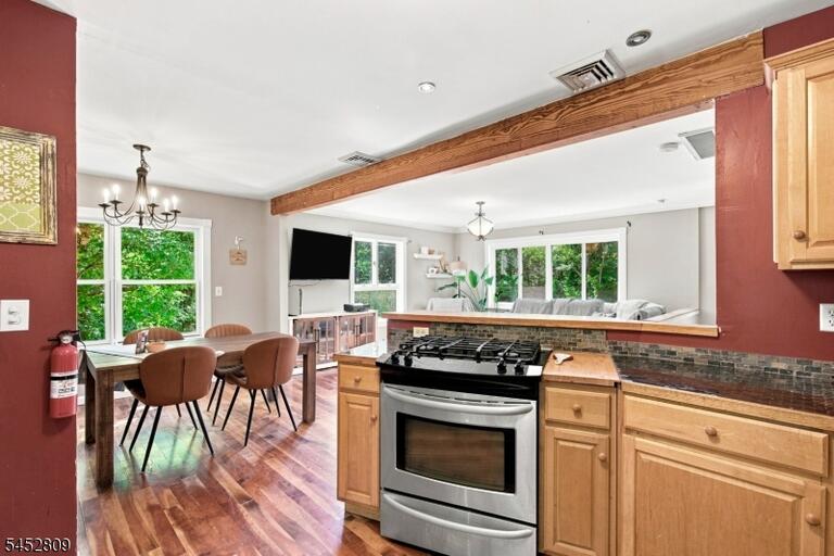Property listing MLS 4047657 photo 7