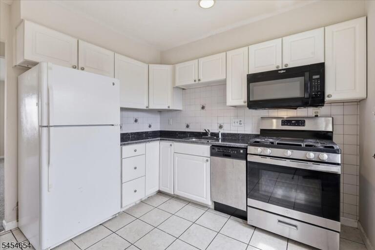 Property listing MLS 4047693 photo 10