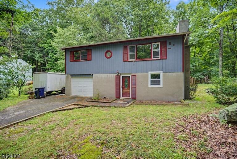 Property listing MLS 4047695 photo 2