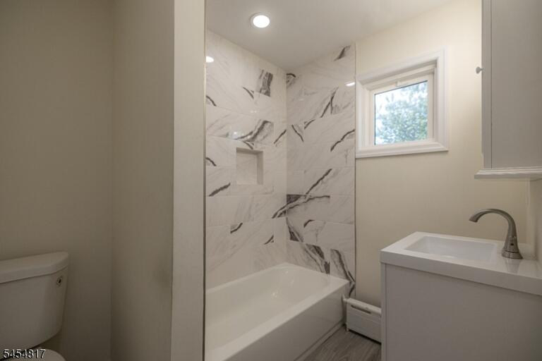 Property listing MLS 4047705 photo 18