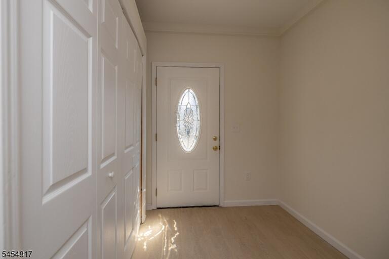 Property listing MLS 4047705 photo 3