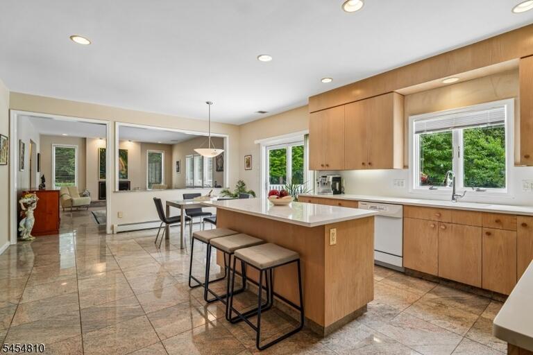 Property listing MLS 4047710 photo 13