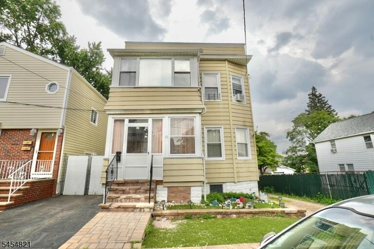 Property listing MLS 4047712 photo 1