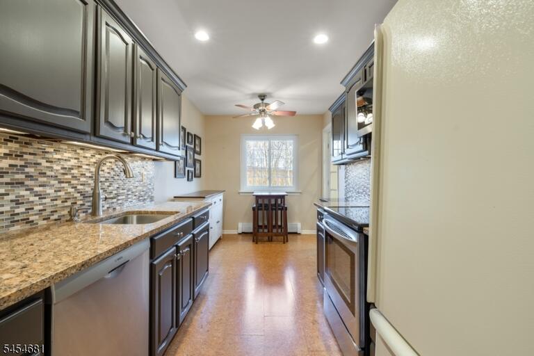 Property listing MLS 4047714 photo 10