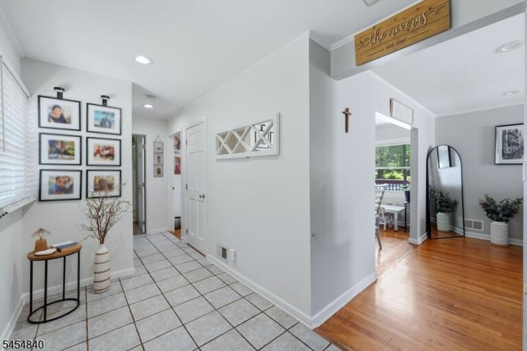 Property listing MLS 4047719 photo 4