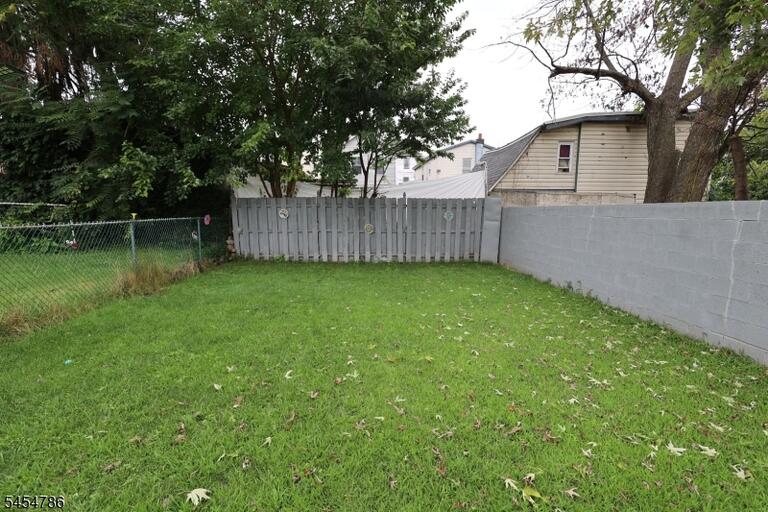 Property listing MLS 4047721 photo 7
