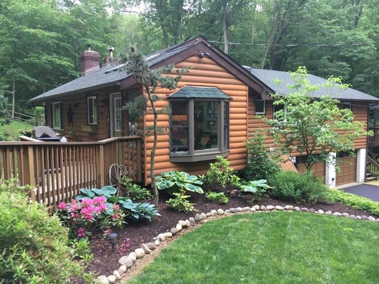 Property listing MLS 4047733 photo 1