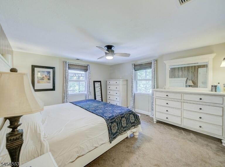 Property listing MLS 4047733 photo 17