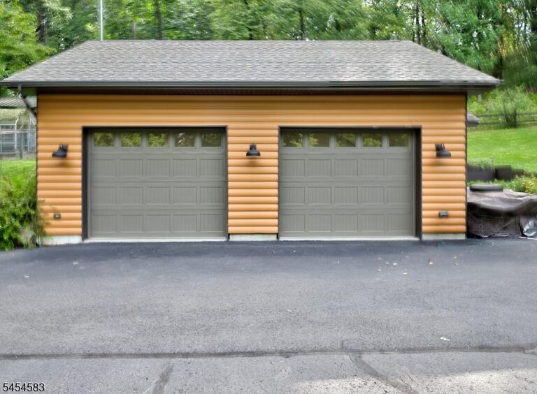Property listing MLS 4047733 photo 31