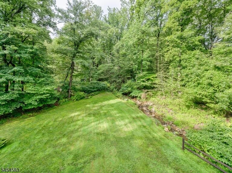 Property listing MLS 4047733 photo 37