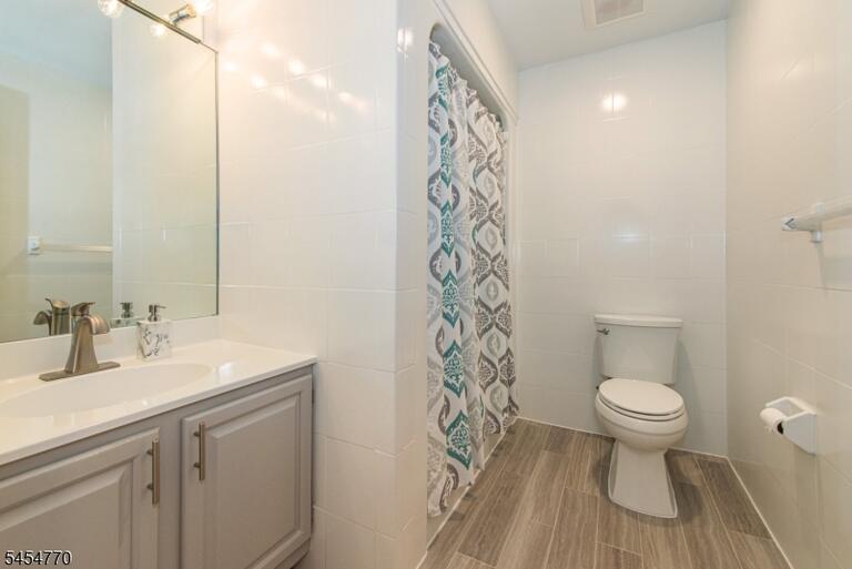 Property listing MLS 4047734 photo 31