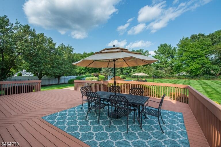 Property listing MLS 4047734 photo 39