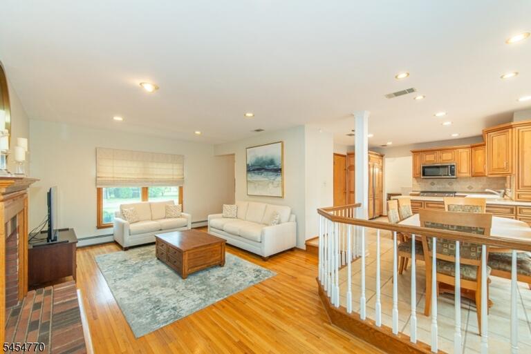 Property listing MLS 4047734 photo 7