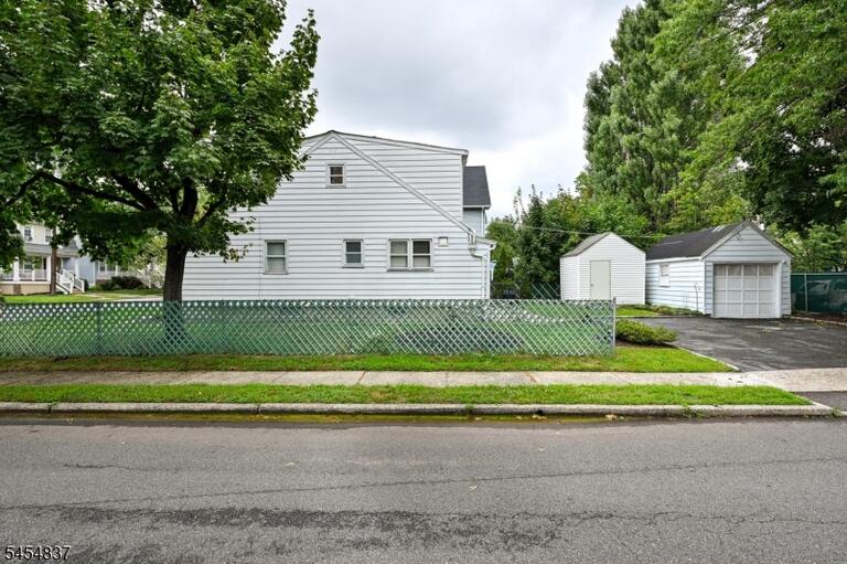 Property listing MLS 4047743 photo 14