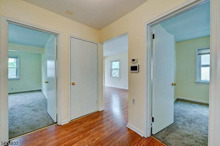 Property listing MLS 4047743 photo 4