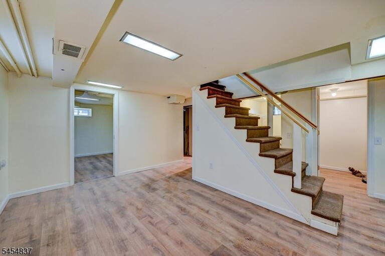 Property listing MLS 4047743 photo 9