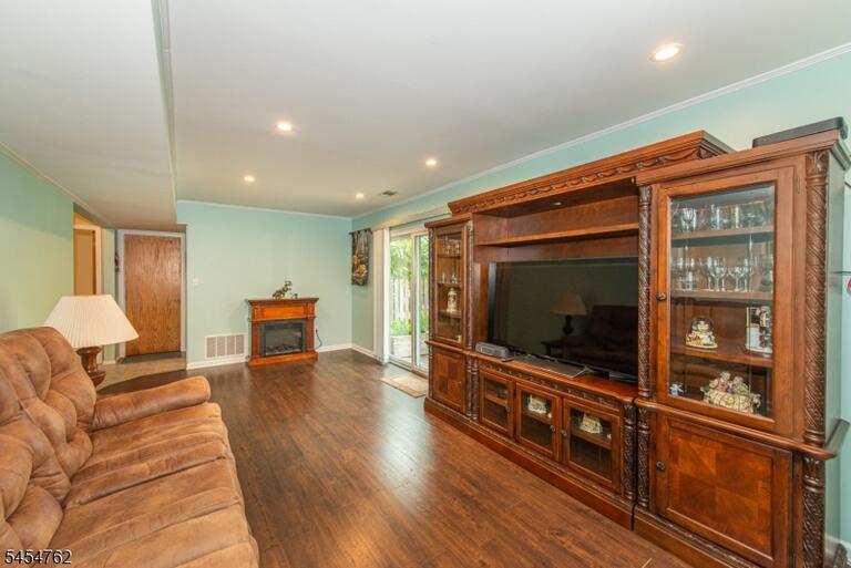 Property listing MLS 4047757 photo 15