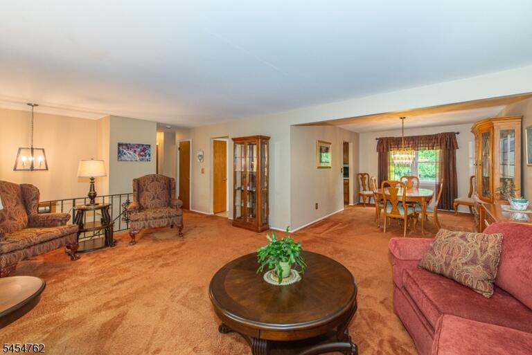 Property listing MLS 4047757 photo 5
