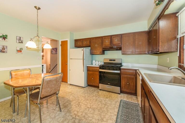 Property listing MLS 4047757 photo 9
