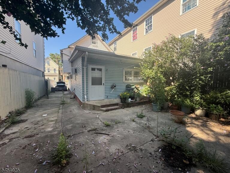 Property listing MLS 4047778 photo 18