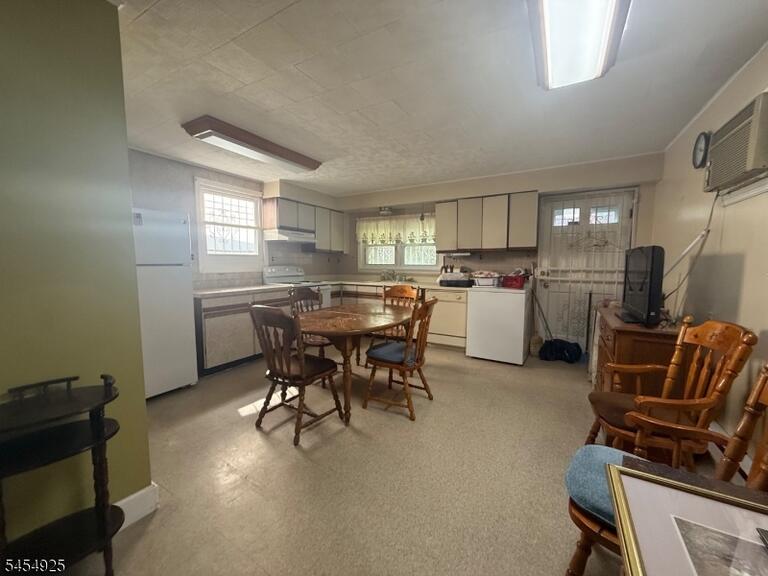 Property listing MLS 4047778 photo 6