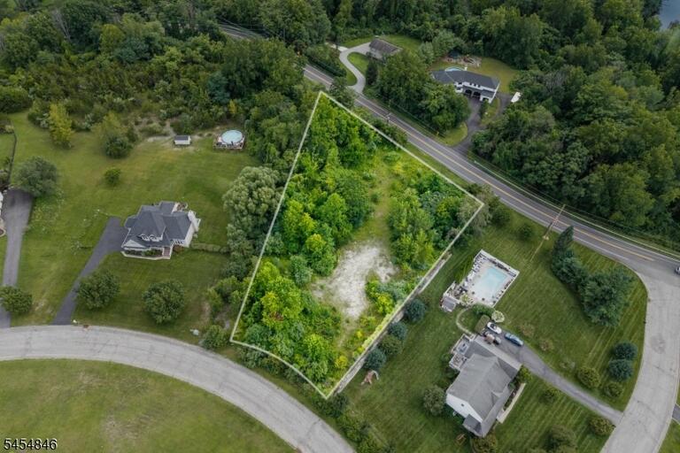 Property listing MLS 4047795 photo 1