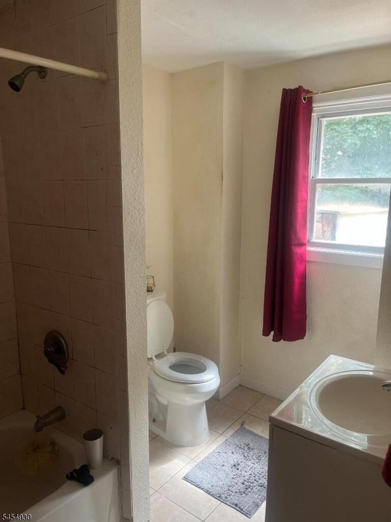 Property listing MLS 4047808 photo 3