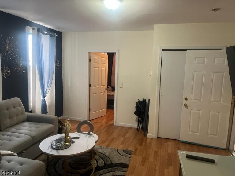 Property listing MLS 4047808 photo 5