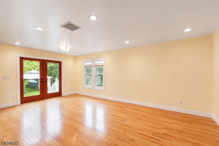 Property listing MLS 4047855 photo 18