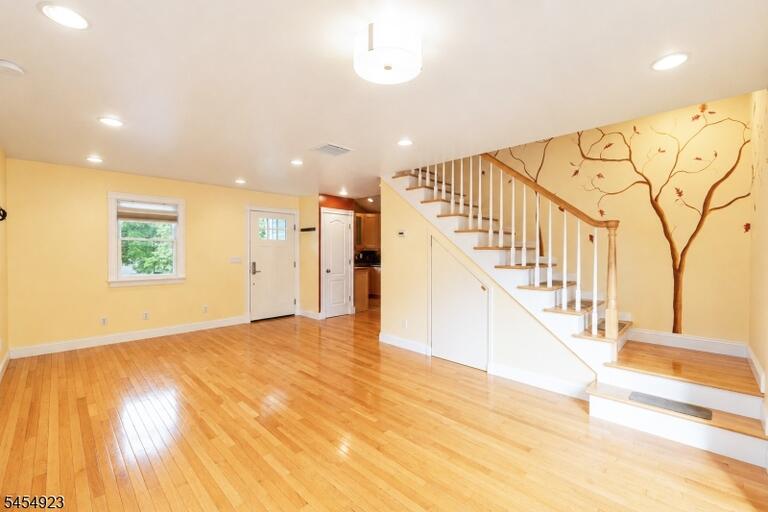 Property listing MLS 4047855 photo 23