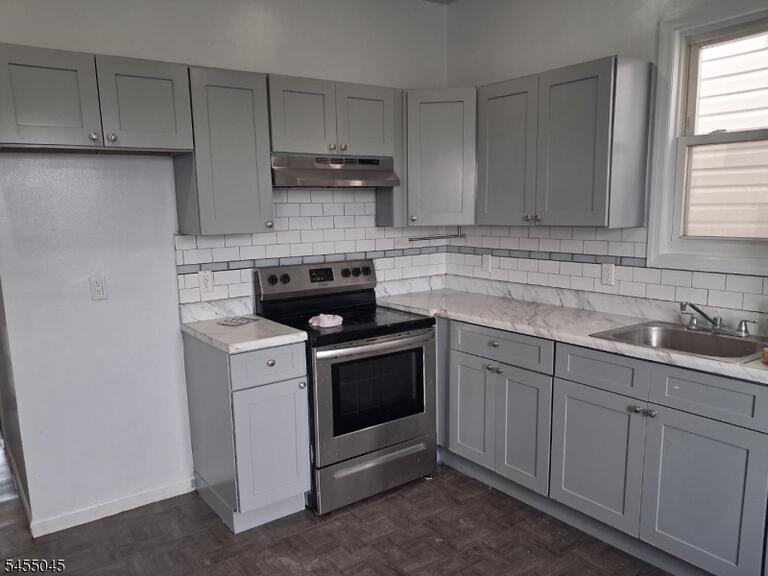 Property listing MLS 4047865 photo 3
