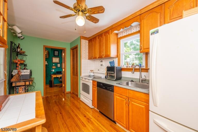 Property listing MLS 4047867 photo 27