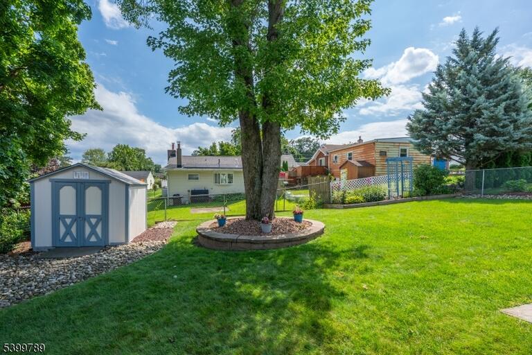 Property listing MLS 4047867 photo 39