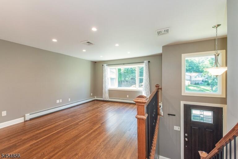 Property listing MLS 4047872 photo 11