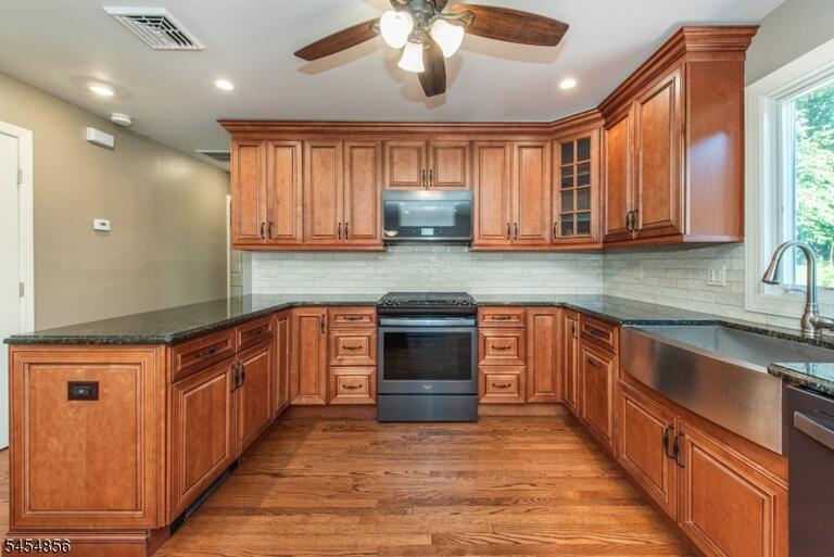 Property listing MLS 4047872 photo 5