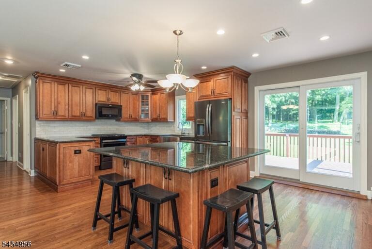 Property listing MLS 4047872 photo 8