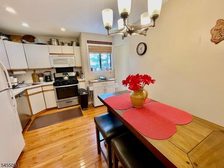 Property listing MLS 4047875 photo 17