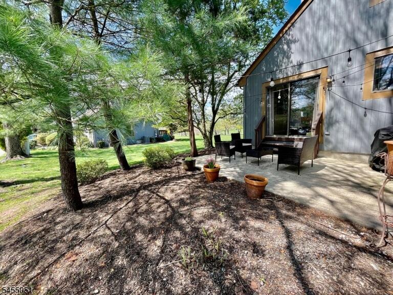 Property listing MLS 4047875 photo 25