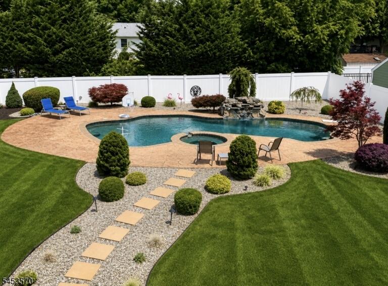 Property listing MLS 4047880 photo 5