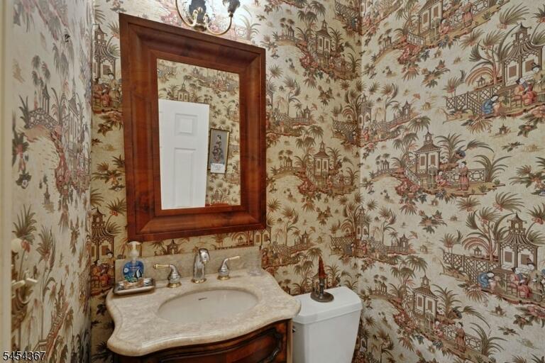 Property listing MLS 4047884 photo 15