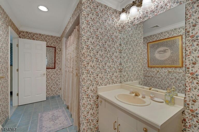 Property listing MLS 4047884 photo 31