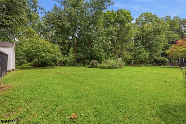 Property listing MLS 4047887 photo 25